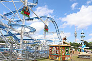 Boost Spinning Coaster "Heidi - The Coaster"  bei Sommer in der Stadt im Olympiapark (©Foto: Martin Schmitz